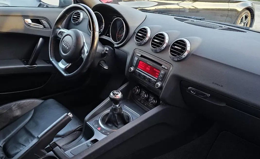Audi TT Roadster 2007 - 17500 EUR, 175000 km - 175000km - foto 7 de 26