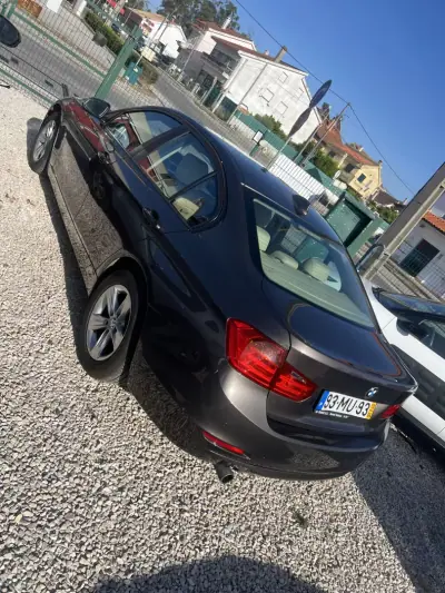 BMW 316 2012 - 12999 EUR, 169000 km - AUTO.MOTO.pt - 169000km - foto 3 de 7