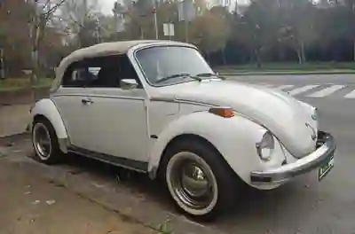 Volkswagen 1303 CABRIOLET 1977 - 27000 EUR, 84000 km - foto 4 de 15