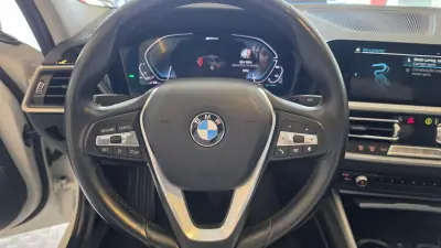 BMW 330 2019 - 22900 EUR, 111028 km - AUTO.MOTO.pt - 111028km - foto 39 de 54