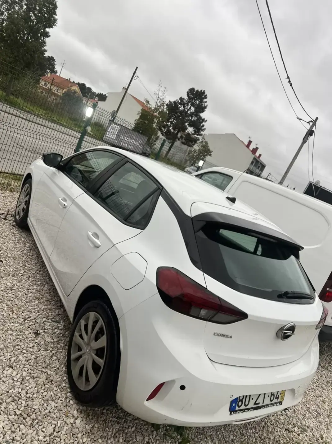 Opel Corsa 2020 - 11999 EUR, 216000 km - AUTO.MOTO.pt - 216000km - foto 4 de 7