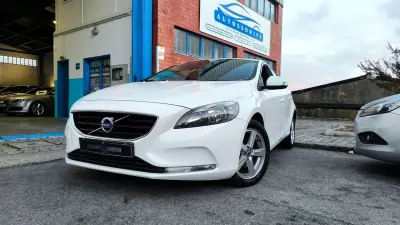 Volvo V40 2013 - 10900 EUR, 190000 km - AUTO.MOTO.pt - 190000km - foto 4 de 22