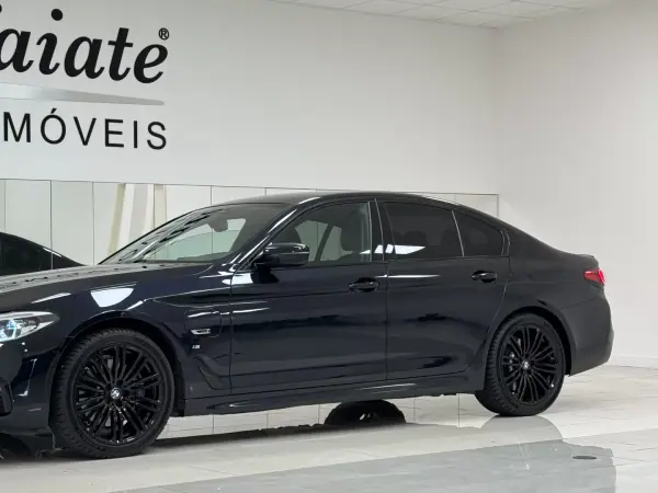 BMW 530 2020 - 31990 EUR, 120000 km - AUTO.MOTO.pt - 120000km - foto 13 de 65