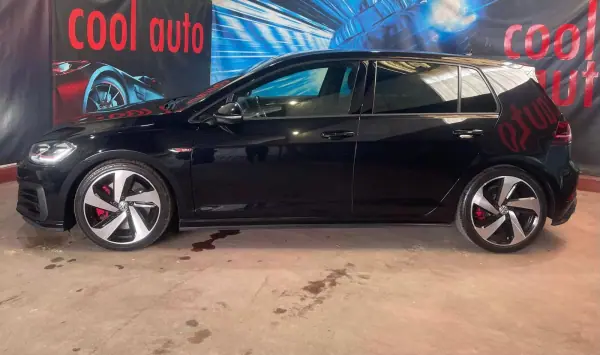 Volkswagen Golf 2019 - 30500 EUR, 106000 km - AUTO.MOTO.pt - 106000km - foto 3 de 47