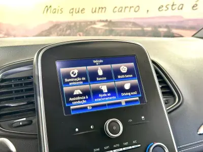 Renault Grand Scénic 2018 - 16900 EUR, 183558 km - AUTO.MOTO.pt - 183558km - foto 27 de 33