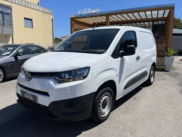 Toyota PROACE CITY 1.5D 100cv EXCLUIVE 2020 - 16450 EUR, 62000 km - AUTO.MOTO.pt - 62000km - foto 9 de 35