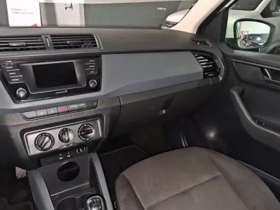 Skoda Fabia Break 2016 - 7990 EUR, 110000 km - AUTO.MOTO.pt - 110000km - foto 18 de 18
