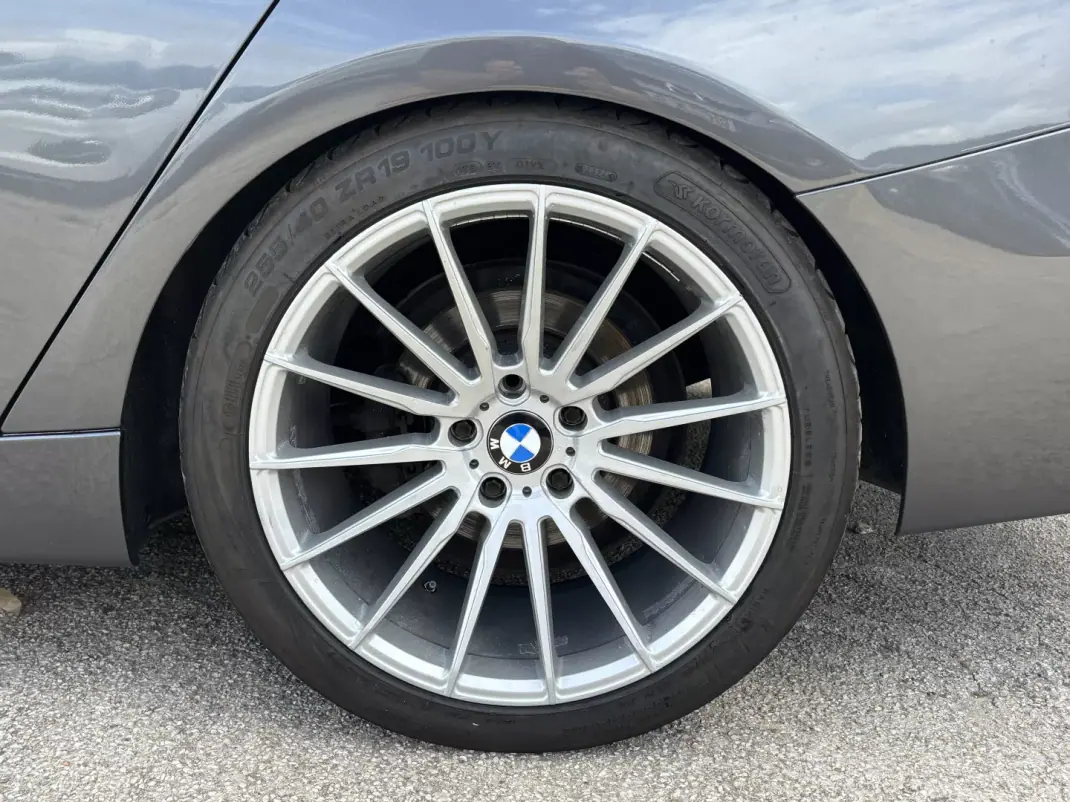 BMW 318 Gran Turismo 2014 - 11990 EUR, 280000 km - 280000km - foto 13 de 26