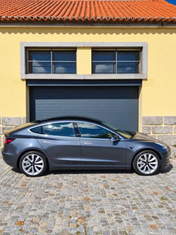 Tesla Model 3 2019 — foto 3 de 19