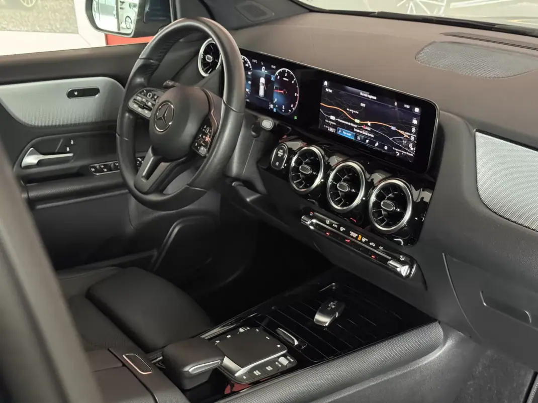 Mercedes-Benz GLA 180 2022 - 35990 EUR, 98845 km - AUTO.MOTO.pt - 98845km - foto 15 de 22