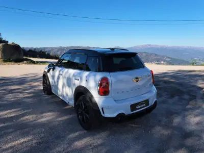 MINI Countryman 2013 - 15990 EUR, 153500 km - foto 6 de 12