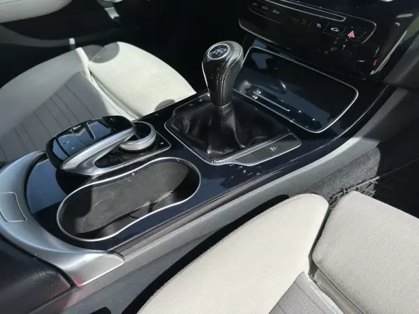 Mercedes-Benz C 180 2015 - 12900 EUR, 280000 km - AUTO.MOTO.pt - 280000km - foto 63 de 69