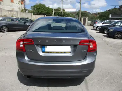 Volvo S60 2016 - 11500 EUR, 236000 km - AUTO.MOTO.pt - 236000km - foto 7 de 11