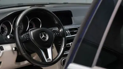 Mercedes-Benz C 220 2013 - 11500 EUR, 242000 km - 242000km - foto 6 de 23