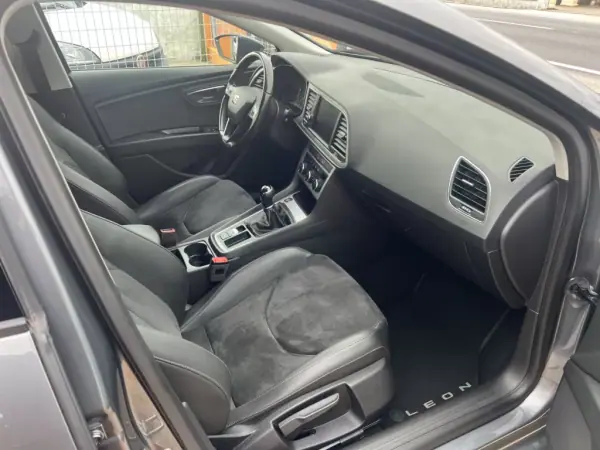 SEAT Leon 2017 - 13450 EUR, 149577 km - AUTO.MOTO.pt - 149577km - foto 17 de 26