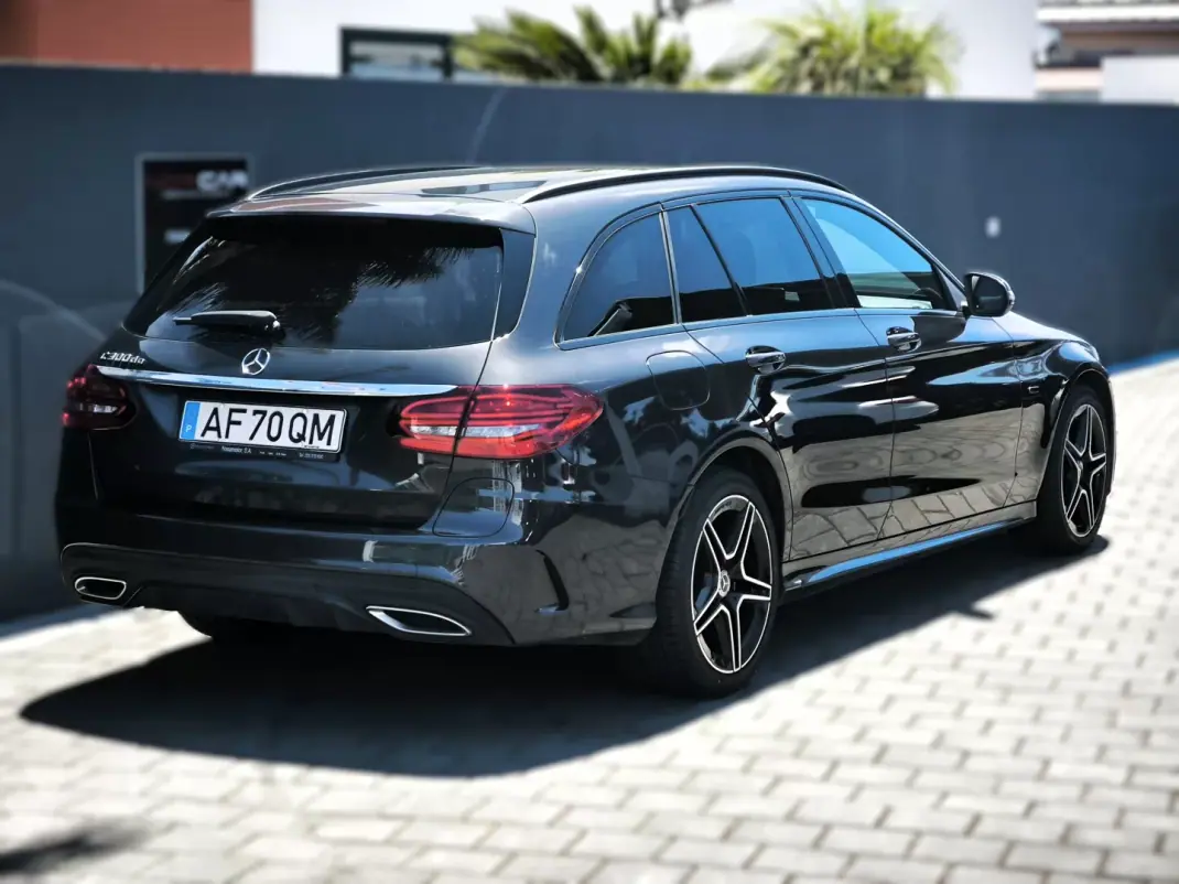 Mercedes-Benz C 300 2021 - 28950 EUR, 159000 km - AUTO.MOTO.pt - 159000km - foto 7 de 15