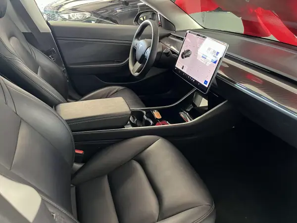 Tesla Model 3 2020 - 29800 EUR, 96238 km - AUTO.MOTO.pt - 96238km - foto 15 de 19