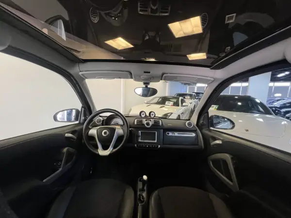 Smart ForTwo Coupé 2013 - 7990 EUR, 165000 km - AUTO.MOTO.pt - 165000km - foto 12 de 47