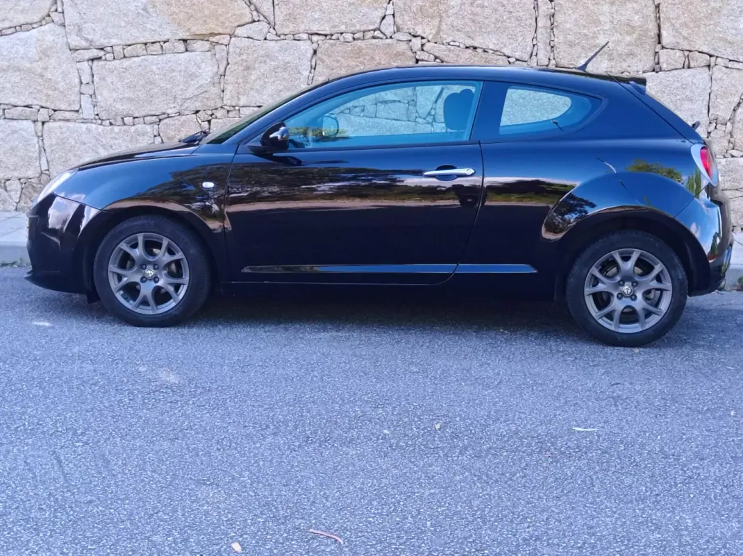 Alfa Romeo MiTo 2012 - 5990 EUR, 216500 km - AUTO.MOTO.pt - 216500km - foto 4 de 13