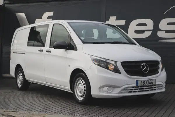 Mercedes-Benz 111 CDi/34 2019 - 24880 EUR, 138000 km - AUTO.MOTO.pt - 138000km - foto 2 de 14