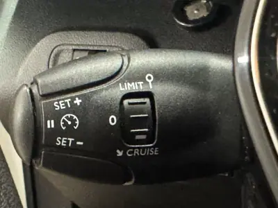 Peugeot Partner 1.6 HDI 100cv 3 Lug 2019 - 13950 EUR, 100000 km - AUTO.MOTO.pt - 100000km - foto 7 de 13