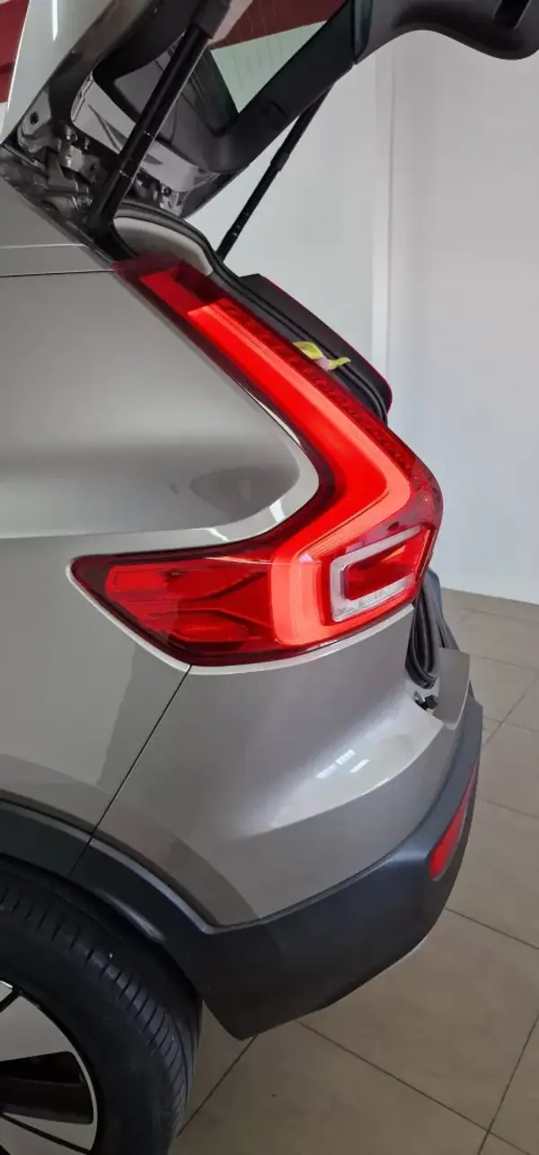 Volvo XC 40 2021 - 23950 EUR, 102307 km - 102307km - foto 62 de 64