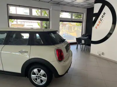 MINI One 2015 - 11750 EUR, 119125 km - AUTO.MOTO.pt - 119125km - foto 4 de 8