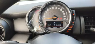 MINI 5 Portas 2016 - 12900 EUR, 190030 km - AUTO.MOTO.pt - 190030km - foto 9 de 12