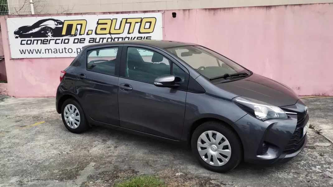 Toyota Yaris 2018 - 12500 EUR, 68000 km - AUTO.MOTO.pt - 68000km - foto 3 de 24