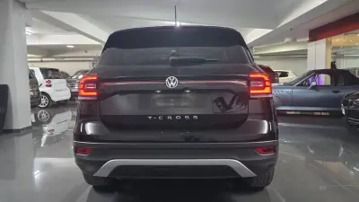Volkswagen T-Cross 2020 - 18990 EUR, 120000 km - AUTO.MOTO.pt - 120000km - foto 27 de 35