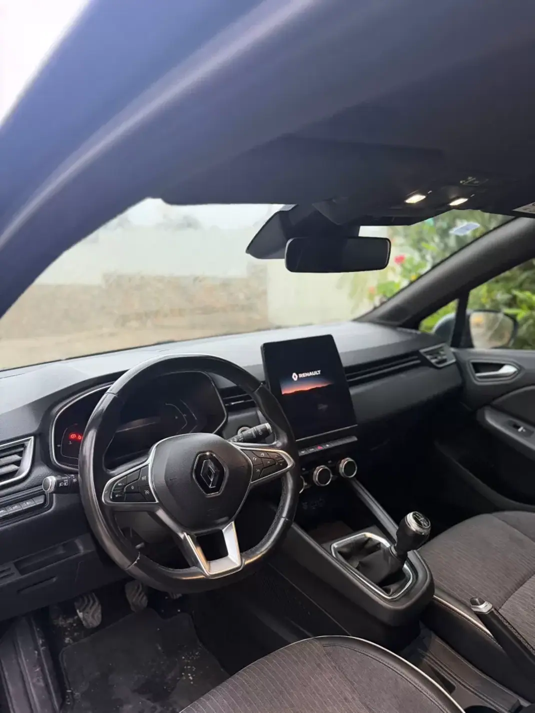 Renault Clio 2019 - 14990 EUR, 118220 km - AUTO.MOTO.pt - 118220km - foto 7 de 8