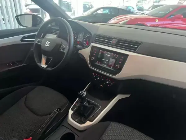 SEAT Arona 2020 - 15490 EUR, 59460 km - AUTO.MOTO.pt - 59460km - foto 22 de 39