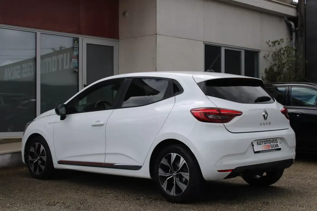 Renault Clio 2021 - 12990 EUR, 199000 km - AUTO.MOTO.pt - 199000km - foto 13 de 28