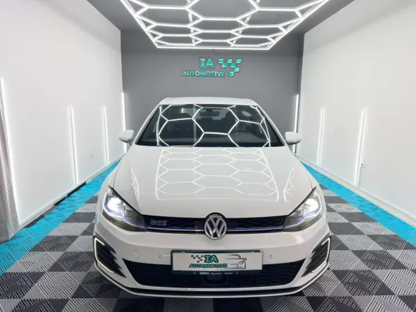 Volkswagen Golf 2020 - 19500 EUR, 148000 km - AUTO.MOTO.pt - 148000km - foto 2 de 22