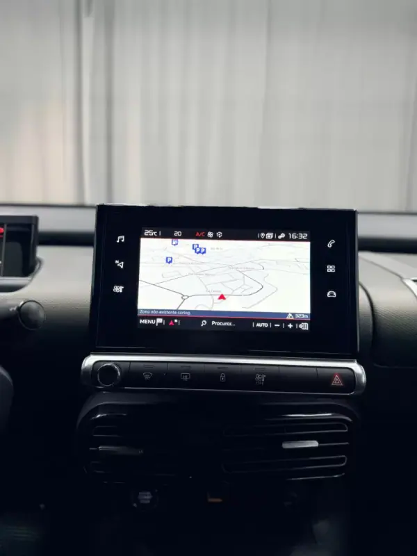 Citroën C4 Cactus 2019 - 10999 EUR, 114000 km - AUTO.MOTO.pt - 114000km - foto 12 de 21