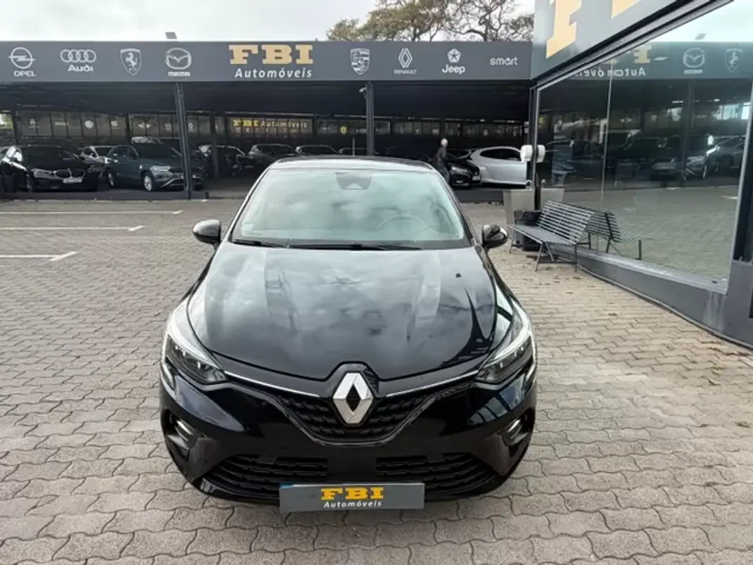 Renault Clio 2022 - 15500 EUR, 91700 km - AUTO.MOTO.pt - 91700km - foto 4 de 11