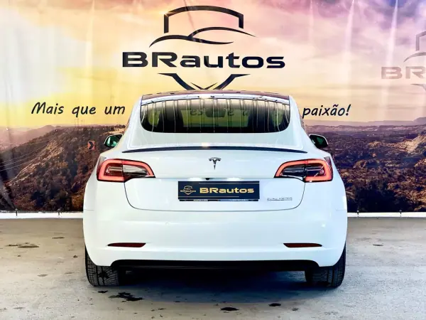 Tesla Model 3 2022 - 39900 EUR, 40060 km - AUTO.MOTO.pt - 40060km - foto 7 de 35