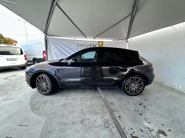 Porsche Macan 2015 - 43000 EUR, 175400 km - AUTO.MOTO.pt - 175400km - foto 10 de 19