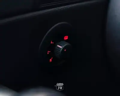 Volkswagen Scirocco 2013 - 16990 EUR, 153299 km - AUTO.MOTO.pt - 153299km - foto 36 de 49