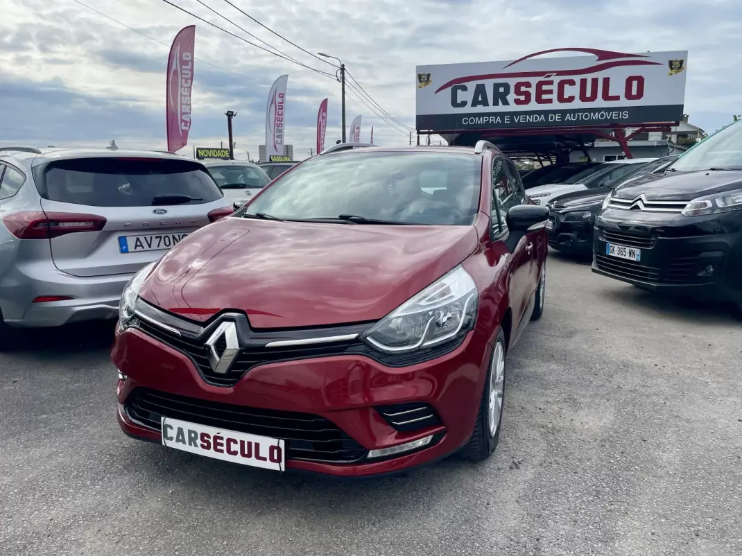 Renault Clio Sport Tourer 2018 - 11950 EUR, 87109 km - AUTO.MOTO.pt - 87109km - foto 1 de 27