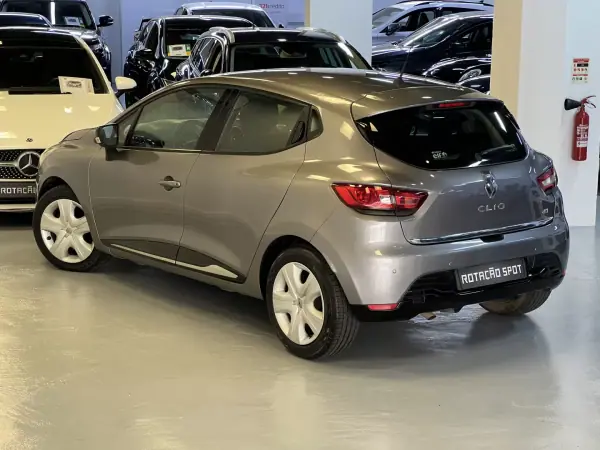 Renault Clio 2013 - 7990 EUR, 160000 km - 160000km - foto 10 de 38
