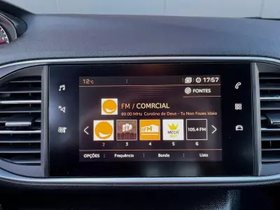 Peugeot 308 2019 - 10900 EUR, 131000 km - AUTO.MOTO.pt - 131000km - foto 16 de 27