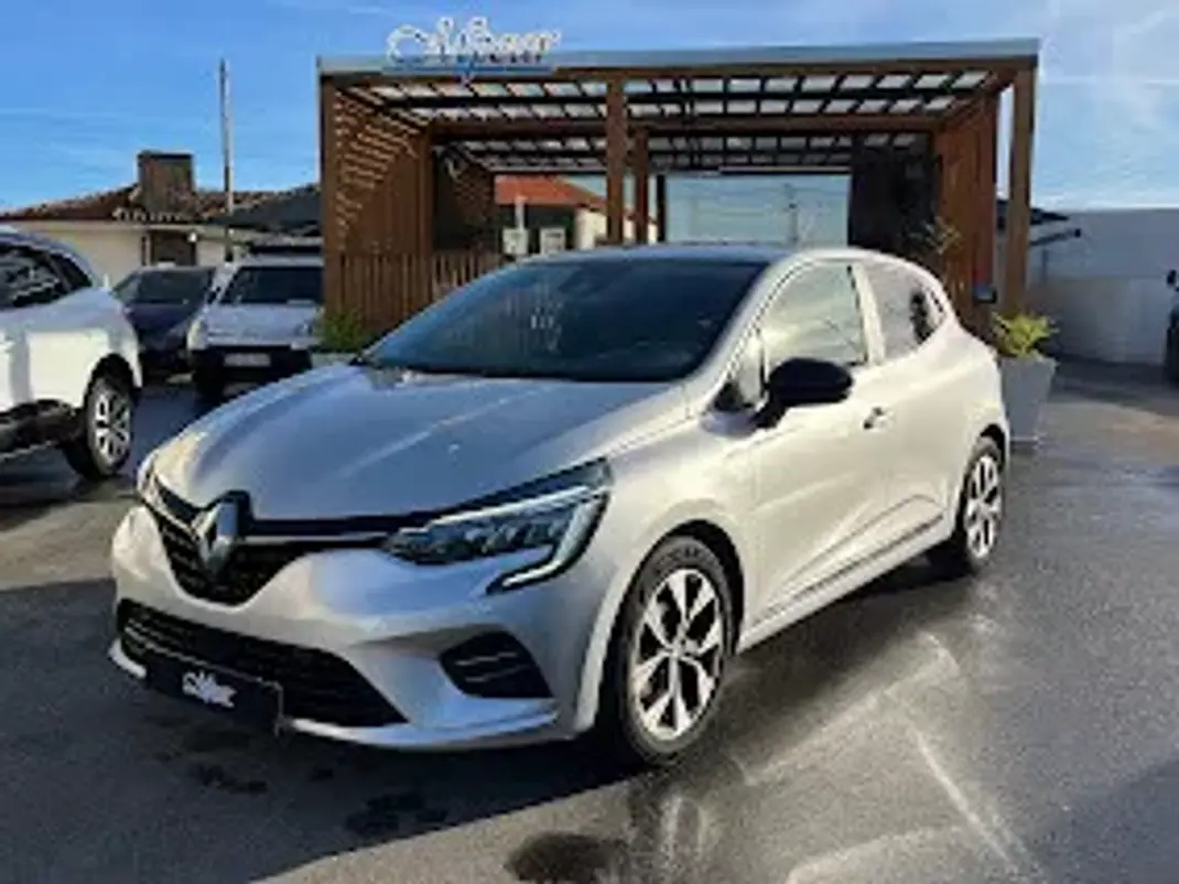 Renault Clio 2023 - 15450 EUR, 66000 km - AUTO.MOTO.pt - 66000km - foto 1 de 43