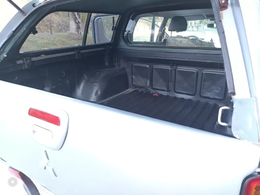 Mitsubishi L200 2009 - 15200 EUR, 434100 km - 434100km - foto 5 de 9