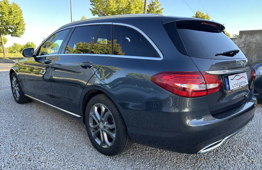 Mercedes-Benz C 200 2015 - 17250 EUR, 153900 km - 153900km - foto 4 de 17