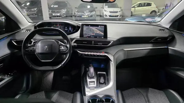 Peugeot 3008 2017 - 14990 EUR, 91000 km - AUTO.MOTO.pt - 91000km - foto 12 de 48