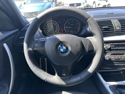 BMW 118 2009 - 9900 EUR, 177000 km - AUTO.MOTO.pt - 177000km - foto 35 de 46