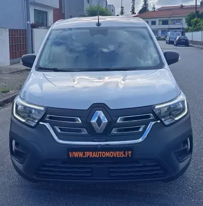 Renault Kangoo E-Tech 2022 - 16990 EUR, 30146 km - AUTO.MOTO.pt - 30146km - foto 2 de 16