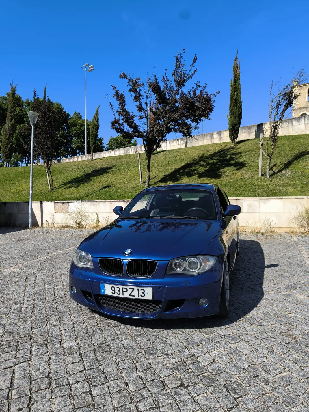 BMW 118 2011 - 10500 EUR, 337000 km - AUTO.MOTO.pt - 337000km - foto 6 de 15
