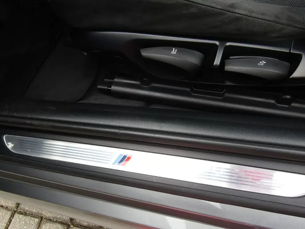 BMW 320 2011 - 16499 EUR, 241020 km - 241020km - foto 10 de 34